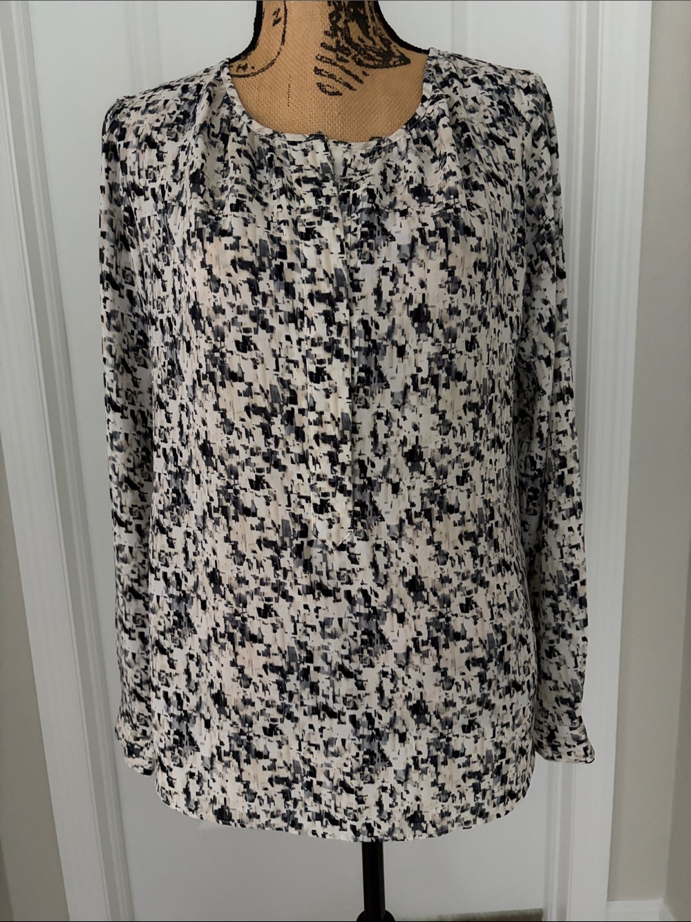 Women’s Black & White Printed Long-Sleeve Blouse by CAbi